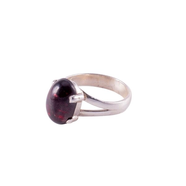 ANILLO DE PLATA 925 PIEDRA OVALADA Y AGARRES A LOS COSTADOS - Image 2