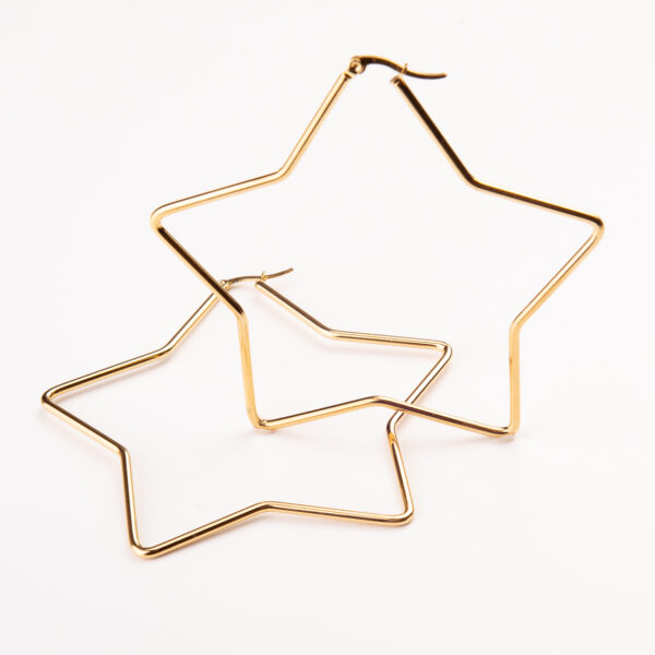 AROS ARGOLLA DE ACERO DORADO CON FORMA DE ESTRELLA GRANDE - Image 2