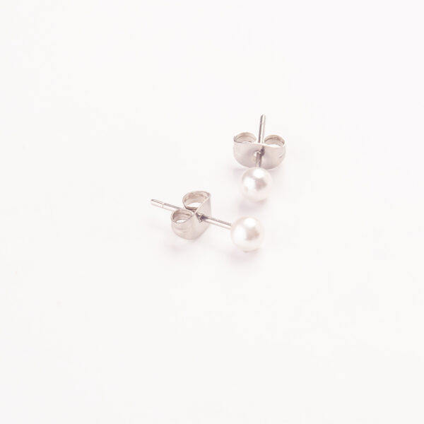 AROS PASANTES DE ACERO QUIRURGICO CON PERLA BLANCA PEQUEÑA - Image 2