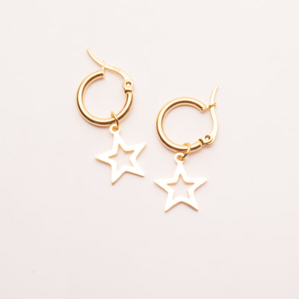 AROS ARGOLLA DE ACERO DORADA CON DIJE ESTRELLA COLGANTE