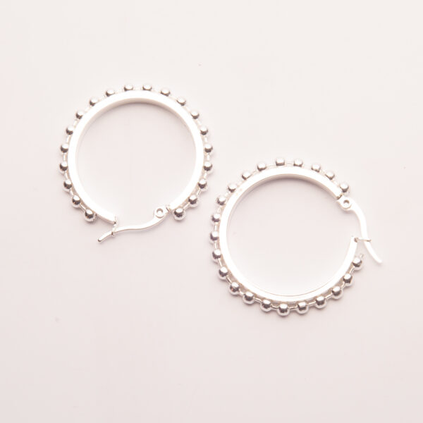 AROS ARGOLLA DE ACERO BLANCO RODEADA DE BOLITAS 30MM-ACEA78