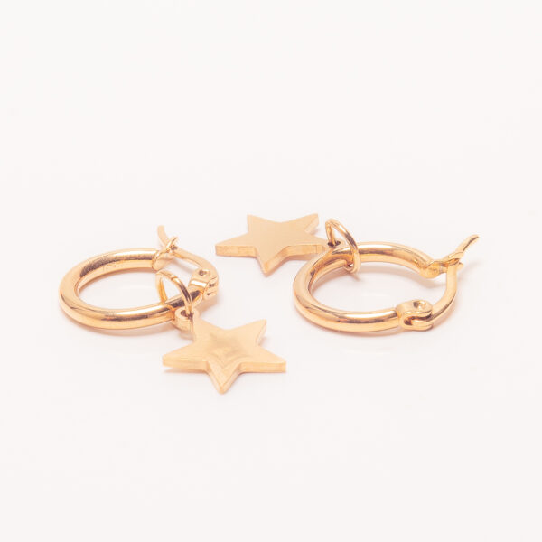 AROS ARGOLLA DE ACERO DORADO CON ESTRELLA COLGANTE - ACEA460 - Image 2