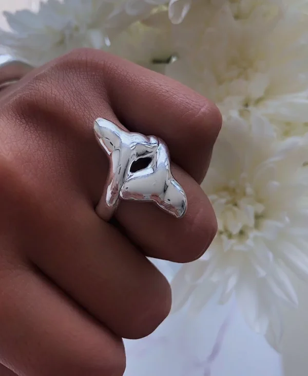 ANI1019- ANILLO INFLADO PLATA 925 (MEDIDA ESTANDAR)