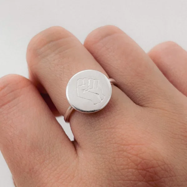 AN10056- ANILLO LISO WOMEN POWER CON FORMA PLATA 925 (MEDIDA ESTANDAR)