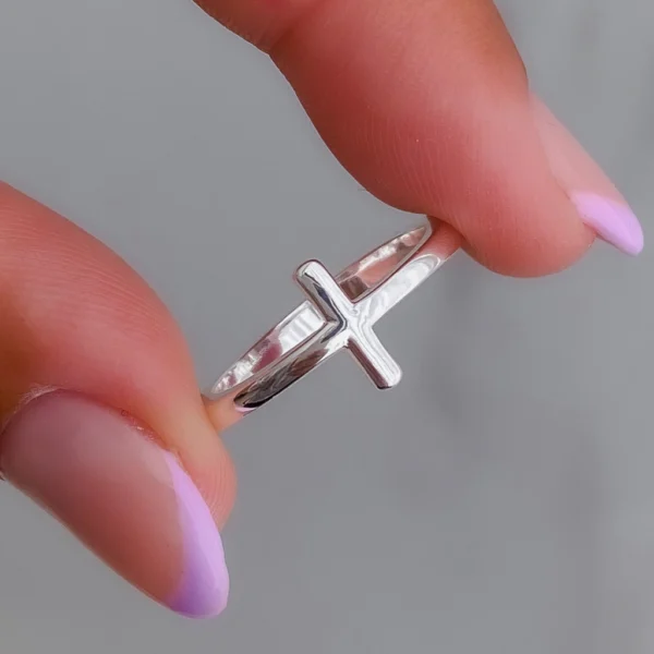 AN10020- ANILLO LISO CON FORMA PLATA 925 (MEDIDA ESTANDAR)
